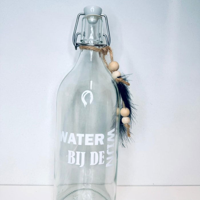 Beugelfles "Water bij de wijn"