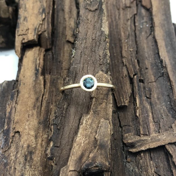 Geelgouden ring met kuipje - Afbeelding 3