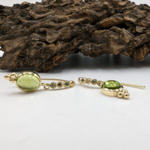 Gouden peridot oorbellen