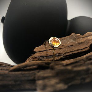 ring met oranje steen