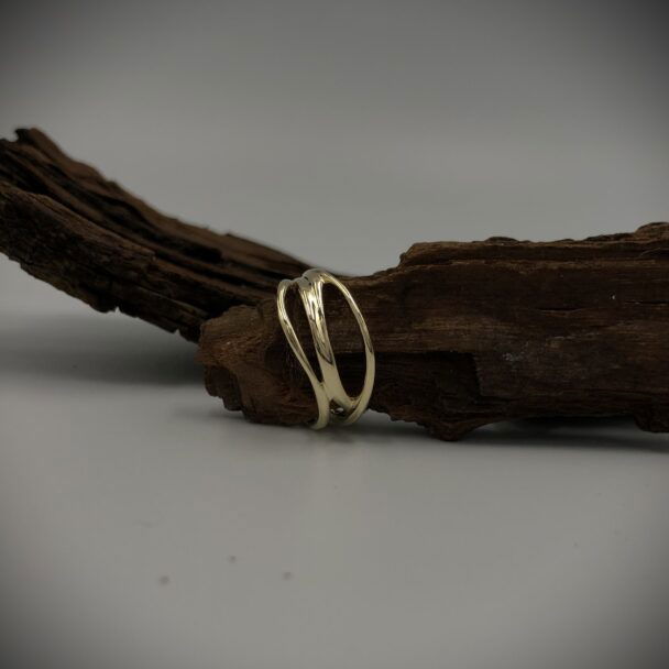 ring met golven