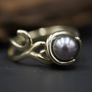 gouden ring met parel