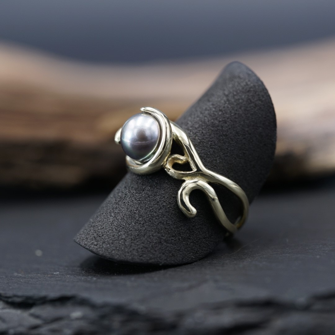 RIng met grijze parel