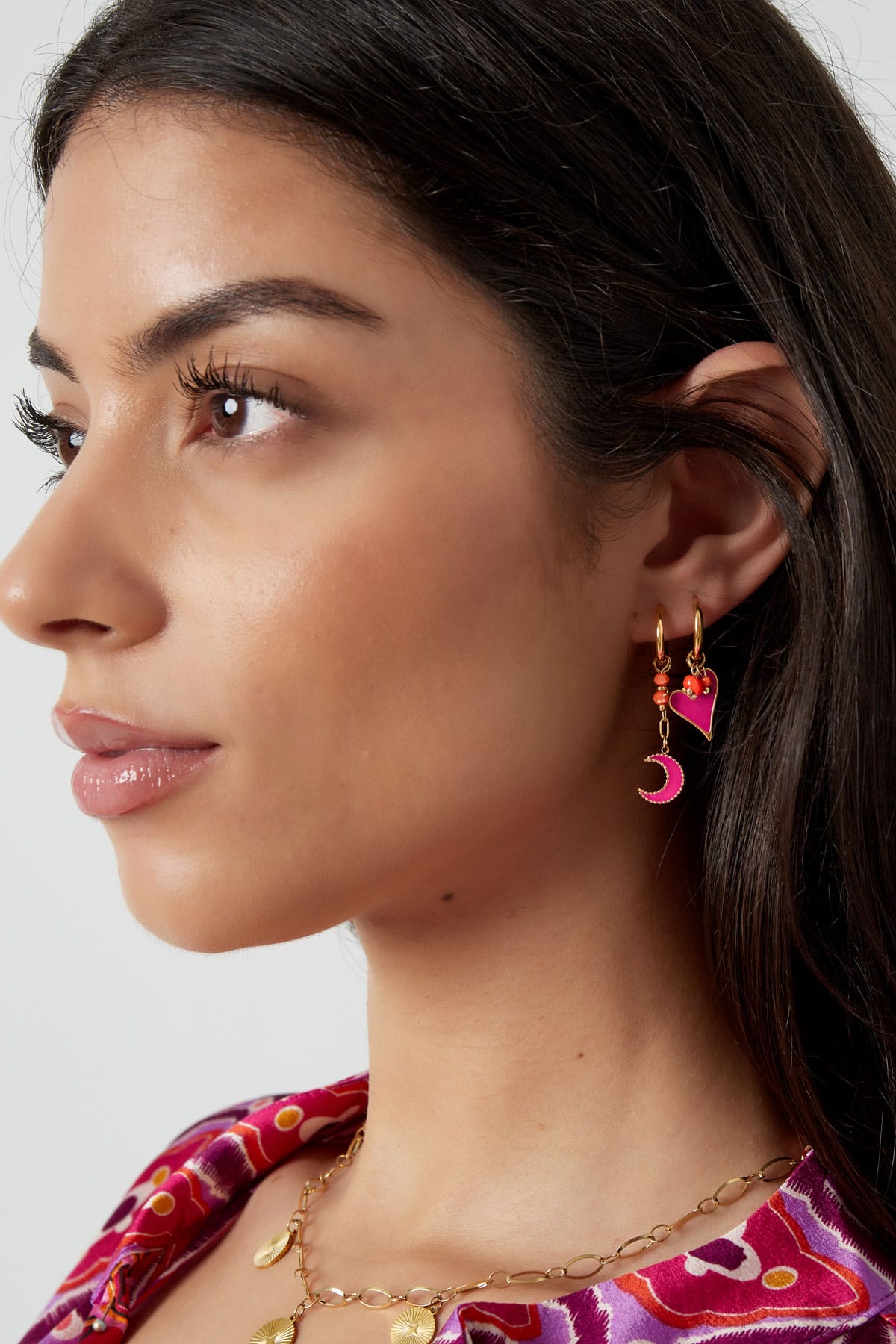 Oorbellen goud met roze hart - Afbeelding 2