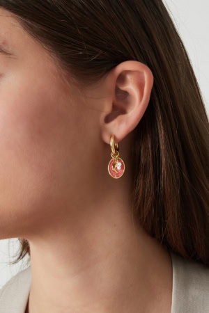 Oorbellen Moonlover Roze in oor