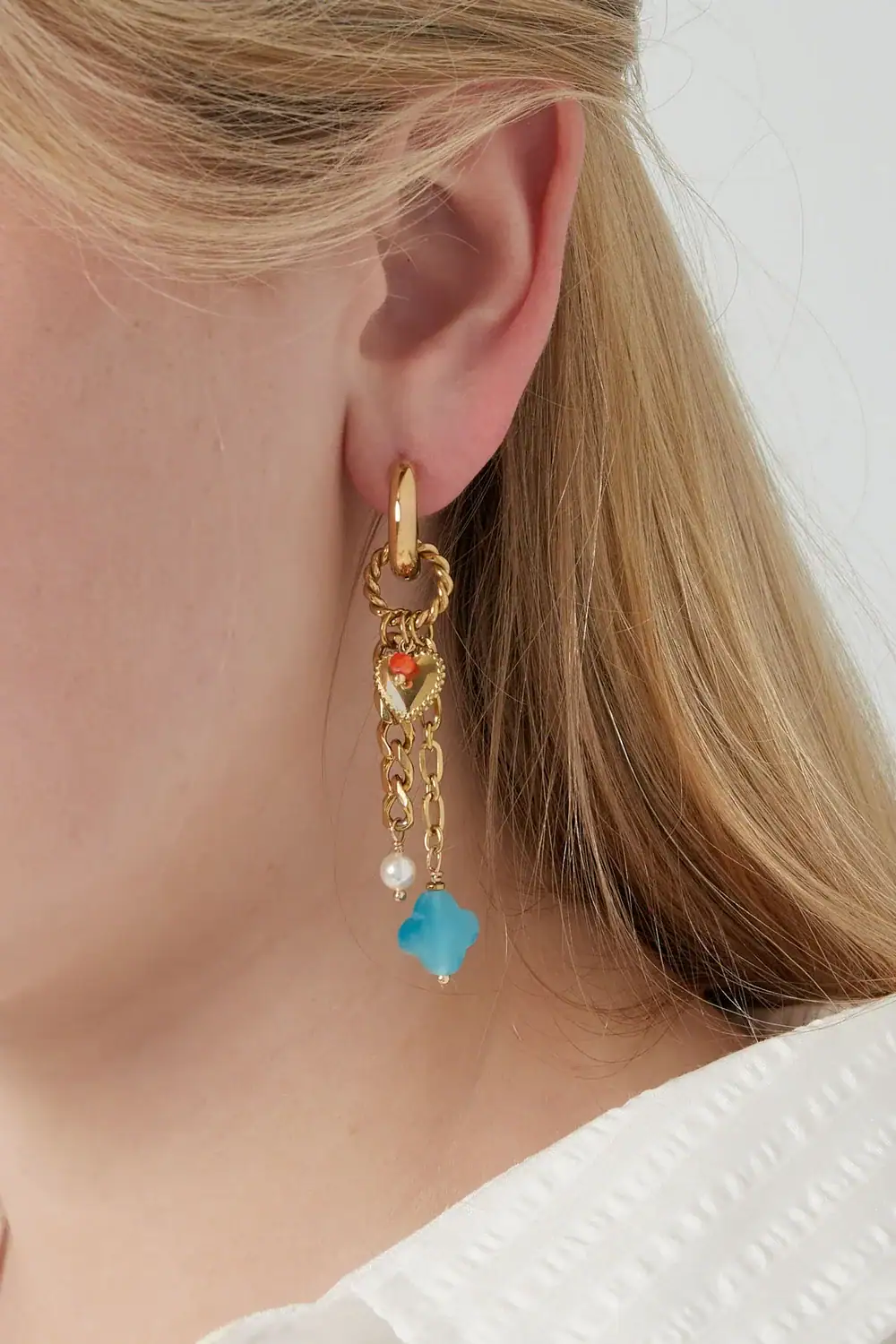 Bedel Earrings Blue Clover in oor