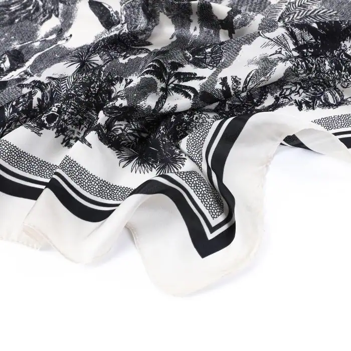 Sjaaltje Soft Palmtrees Zwart patroon
