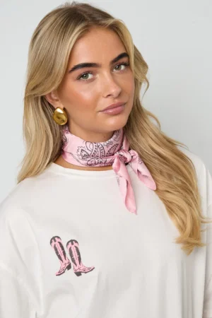 Sjaal Farm Girl Festival Roze om nek