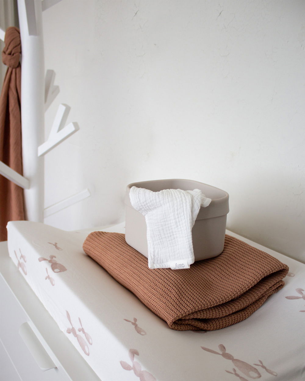 Sfeerfoto, commode, swaddles, aankleedkussenhoes, waskussenheos
