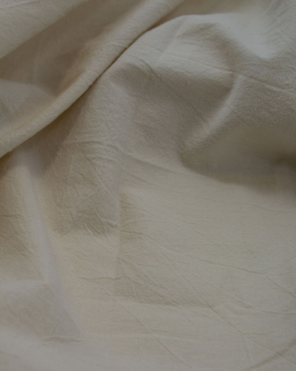 detail, wrinkled cotton, katoen, laken, wieglaken, ledikantlaken, cashew, beige, ecru