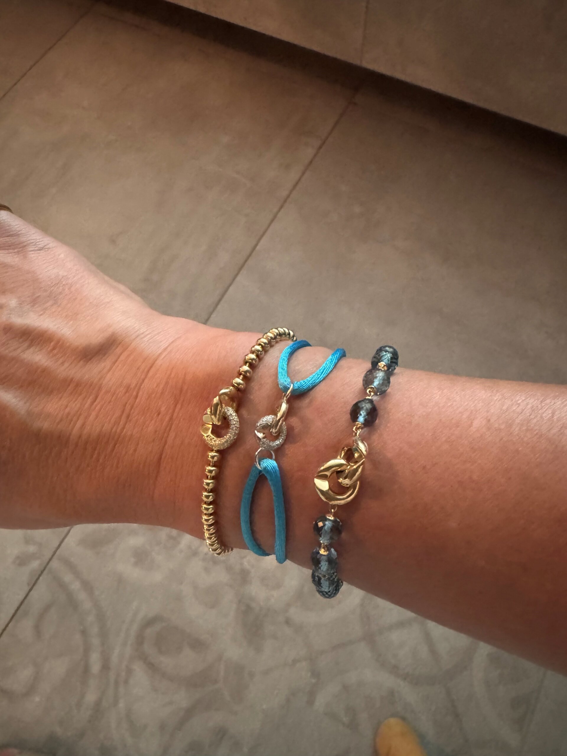 Magic Color Xpression armband Swiss Blue Topaz witgoud - Afbeelding 2