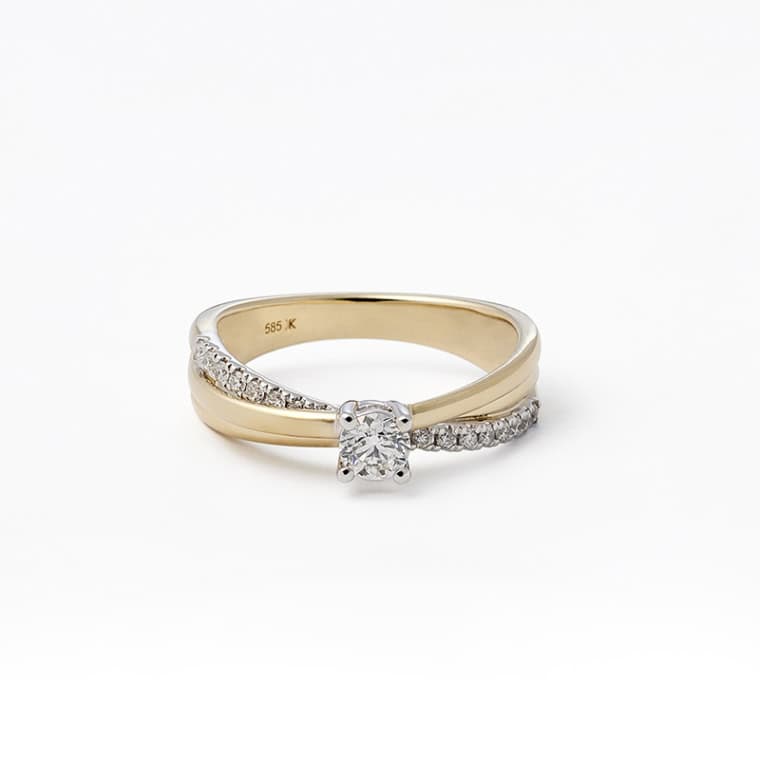 Miss Elegant Xpression medium solitaire ring met pavé geelgoud