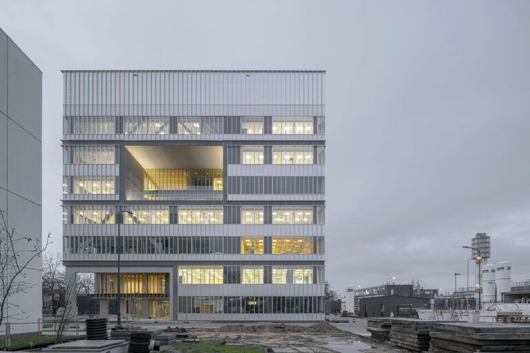 Curie multi-tenant building
