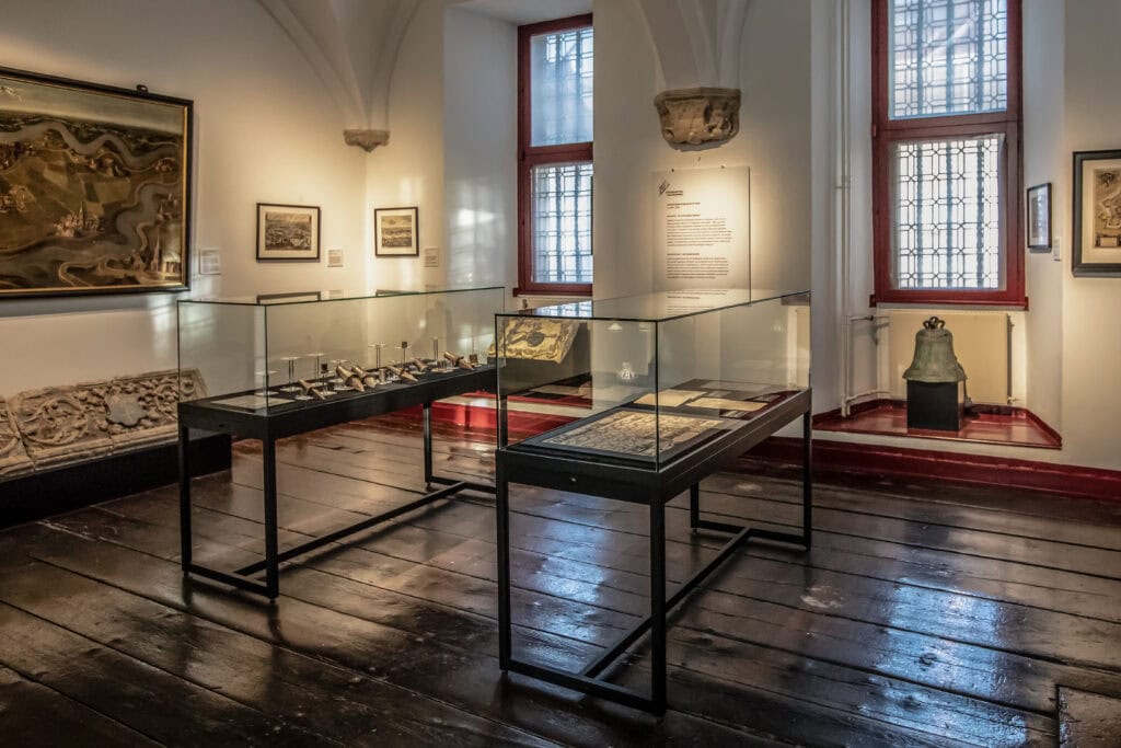 tafelvitrines Stadskasteel Zaltbommel