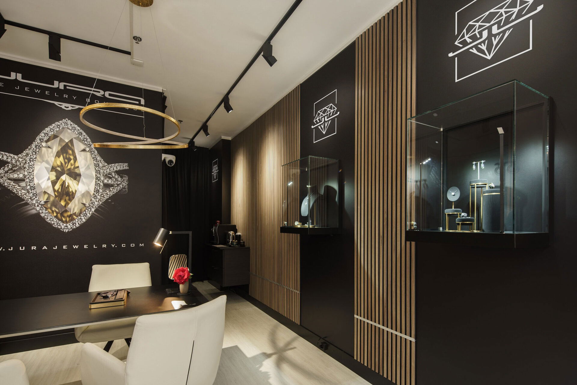 wandvitrine winkel juwelier Jura door SDB