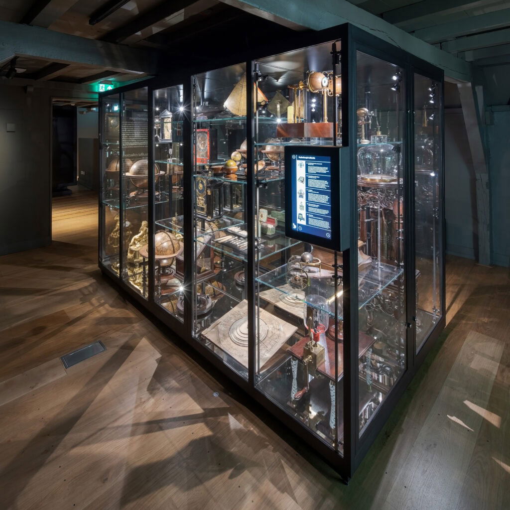 dustproof cabinet Rijksmuseum Boerhaave