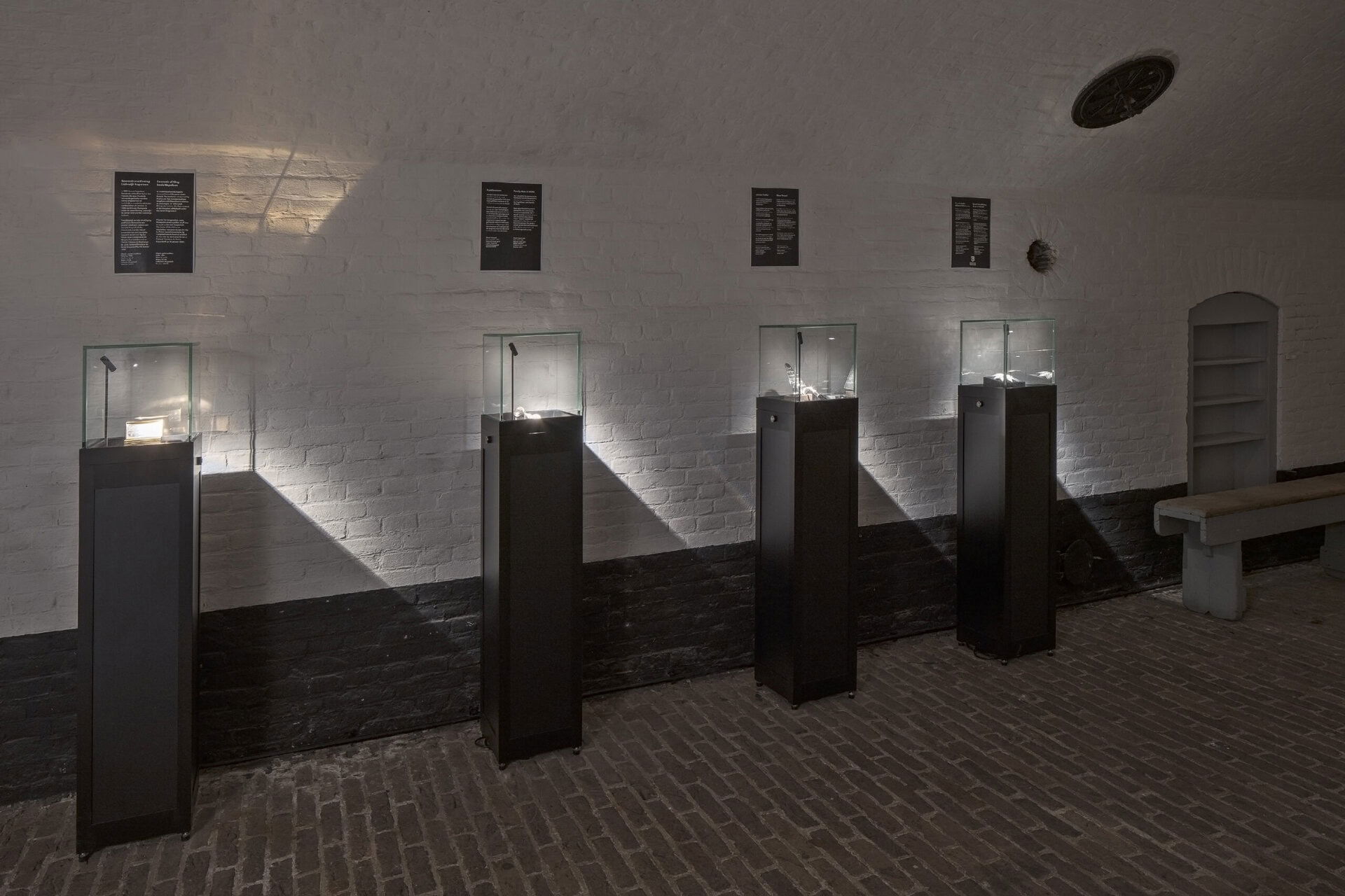 pedestal showcases black