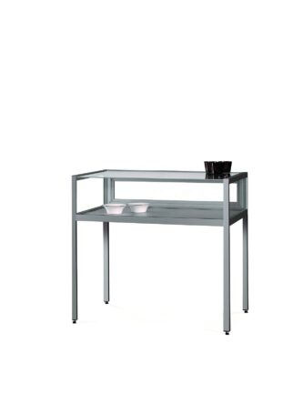 Stofdichte tafelvitrine V8 1000 zilver met gehard glas, klepdeur met slot en aluminium haaks profiel