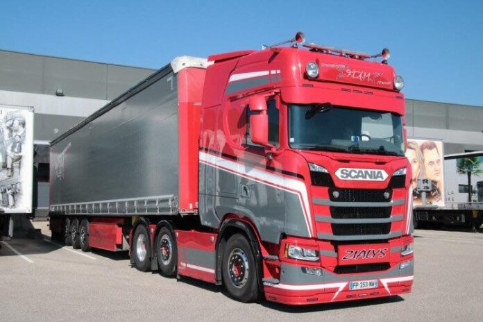 ARTNR 01-3543 SCANIA S HIGHLINE 6X2 TWINSTEER SCHUIF ZEIL TRAILER - 3 AXLE TRANSPORTS F.L.A.M. € 152,00