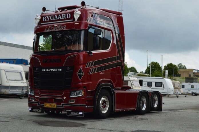 ARTNR 01-3614 SCANIA S HIGHLINE 6X2 TAG AXLE HENRIK RASMUSSEN € 114,00