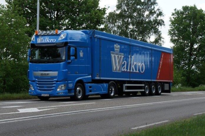 ARTNR DAF XF EURO 6 SSC MET WALKINGFLOOR OPLEGGER WALKRO € 165,00