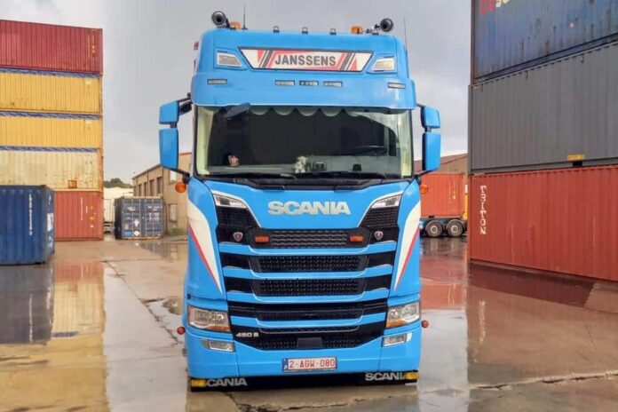SCANIA S SERIES HIGH ROOF 6X2  TRANSPORT M.  JANSSENS