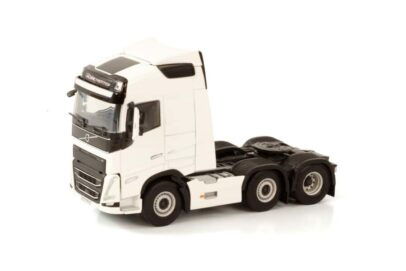 white-line-volvo-fh5-globetrotter-6x2-t