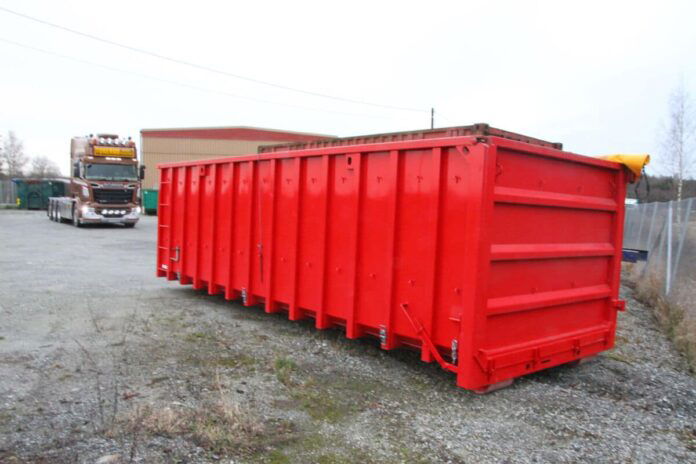 Tonerud; SCANIA R6 TOPLINE 8X4 RIGED TRUCK WITH HOOKLIFT SYSTEM + CONTAINER 40M3 - Afbeelding 4
