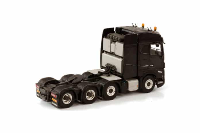 Premium Line; VOLVO FH5 GLOBETROTTER 8X4 - Afbeelding 2