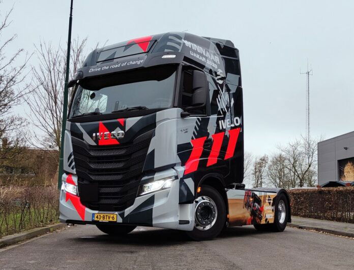 premium-line-iveco-s-way-as-high-4x2
