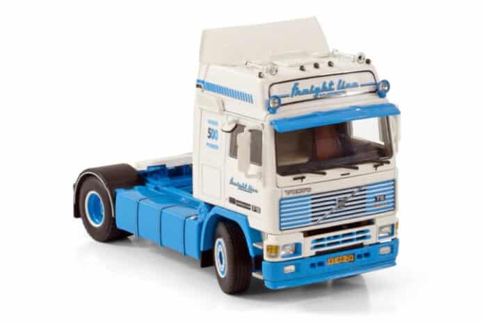 FREIGHT LINE EUROPE; VOLVO F16 GLOBETROTTER 4X2 - Afbeelding 3