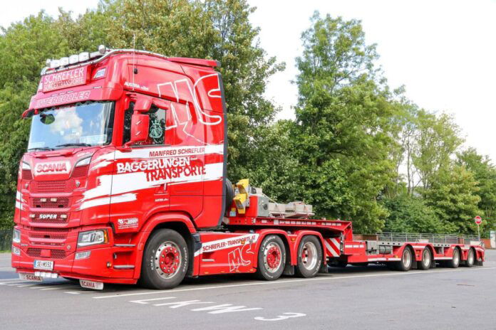 MANFRED SCHREFLER; SCANIA S HIGHLINE CS20H 6X2 TWIN STEER SEMI WHEEL WELL LOW LOADER - 4 AXLE