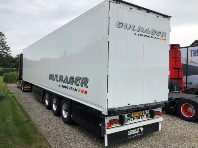 VOLVO FH 04 GLOBETROTTER XL 6X2 MET 3  ASSIGE KASTEN OPLEGGER GULDAGER  DOLPHIN 2 - Afbeelding 5