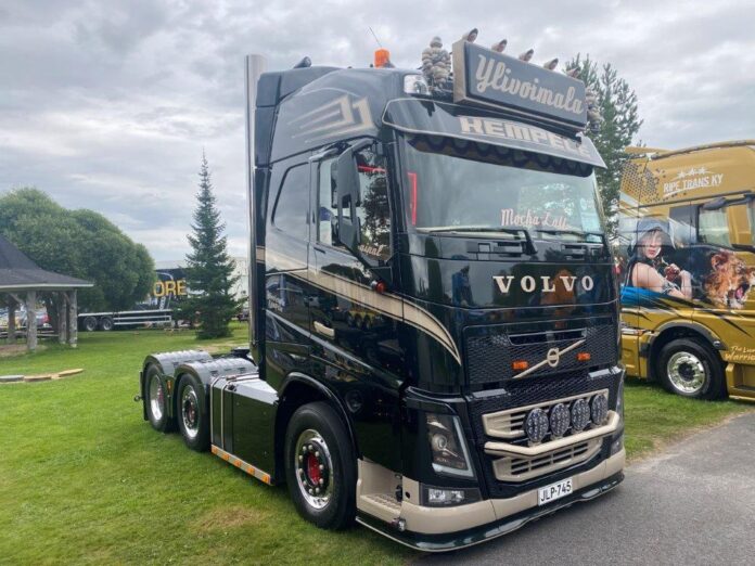 VOLVO FH04 GLOBETROTTER 6X2  YLIVOIMALA - Afbeelding 6