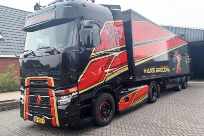 HANS BROLSMA; RENAULT TRUCKS T HIGH EVO 4X2 BOX TRAILER - 2 AXLE