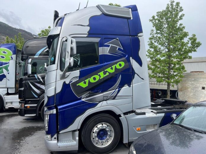 VOLVO  FH 04 GLOBETROTTER XL 4X2 MET KOELTRAILER  LECHNER - Afbeelding 6