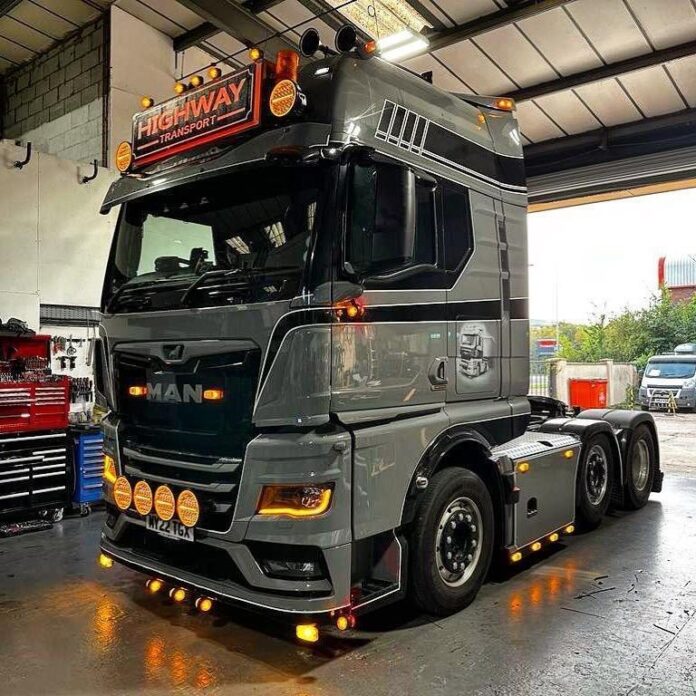 MAN TGX GX 6X2  HIGHWAY TRANSPORT