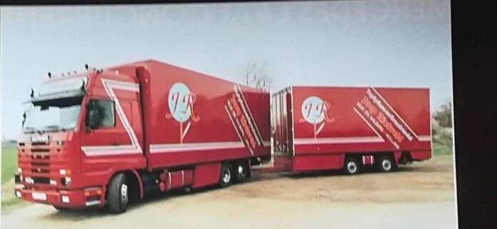 SCANIA  3 SERIE STREAMLINE MOTORWAGEN MET 2 ASSIGE WIPKAR  JAAP RIETVELD - Afbeelding 4