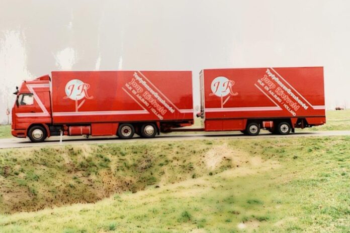 SCANIA  3 SERIE STREAMLINE MOTORWAGEN MET 2 ASSIGE WIPKAR  JAAP RIETVELD - Afbeelding 6