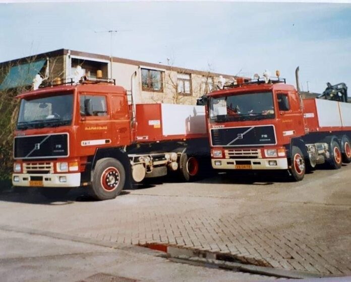 VOLVO F 16 6X2 TREKKER MET 3 ASSIGE STENEN OPLEGGER  H.N. POST  & ZN