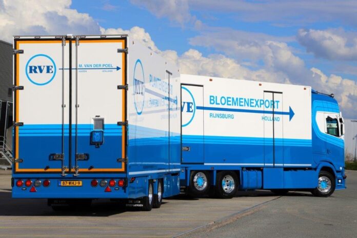 SCANIA NEXT GEN S590 MOTORWAGEN MET 2 ASSIGE WIPKAR  MICHEL VAN DER POEL / RVE - Afbeelding 2
