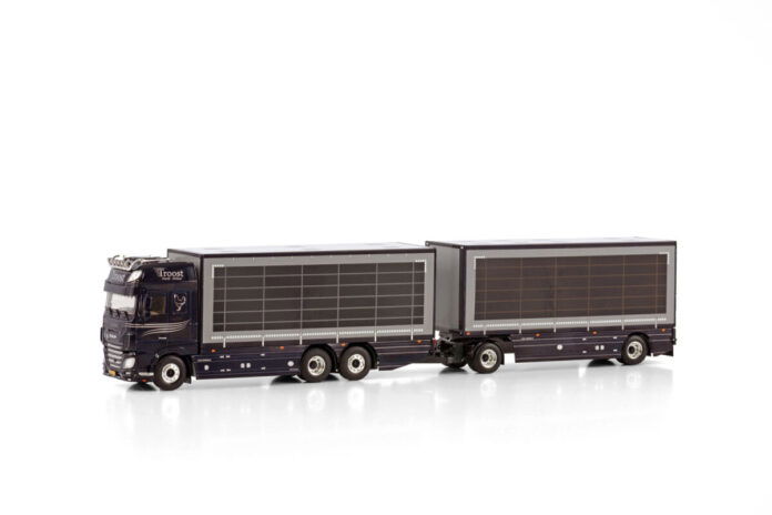TROOST PLUIMVEE TRANSPORT; DAF XF 6X2 TAG AXLE RIGED TRUCK DRAWBAR CURTAINSIDE COMBI - 2 AXLE - Afbeelding 2