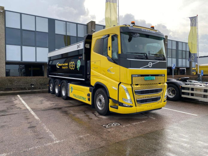 MILLENAAR EN VAN SCHAIK TRANSPORT; VOLVO FH5 SLEEPER CAB ELECTRIC 8X4 TIPPER TRUCK