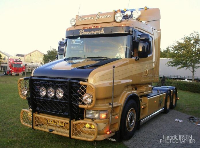 SCANIA  4 SERIE TORPEDO MET 3 ASSIGE KOELOPLEGGER  RASMUS  JENSEN - Afbeelding 5