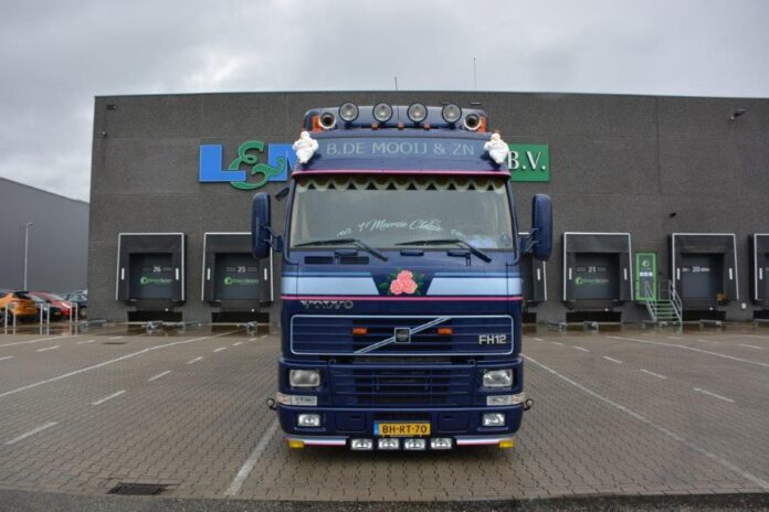 VOLVO FH 12 GLOBETROTTER MET 2 ASSIGE BLOEMENTRAILER   B. DE MOOIJ   & ZN - Afbeelding 3