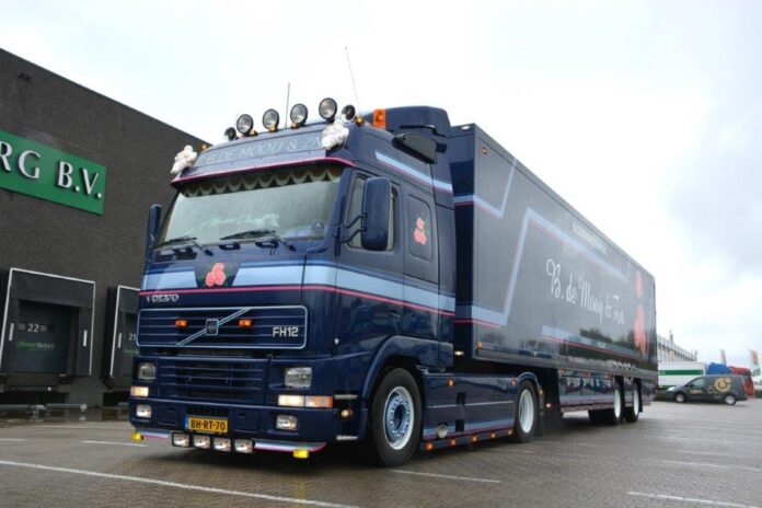 VOLVO FH 12 GLOBETROTTER MET 2 ASSIGE BLOEMENTRAILER   B. DE MOOIJ   & ZN - Afbeelding 4