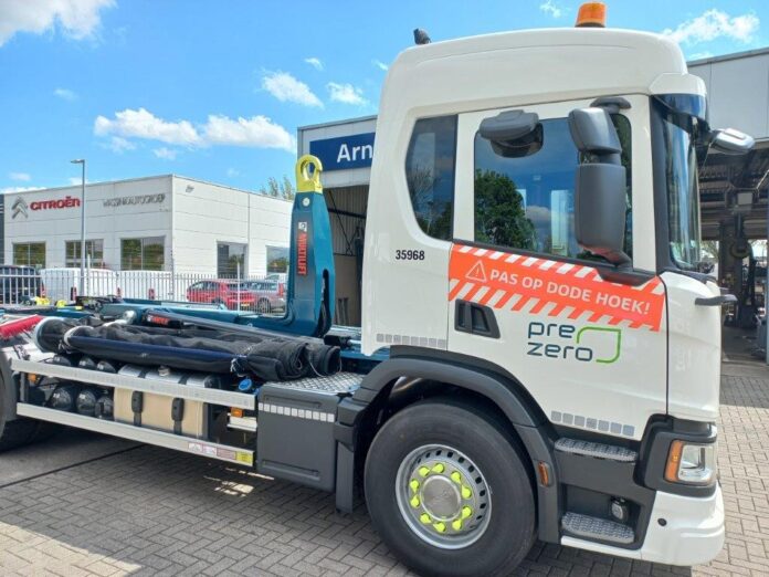 SCANIA  P370 MOTORWAGEN MET HAAKARMOPBOUW EN 40 M3 CONTAINER   PREZERO