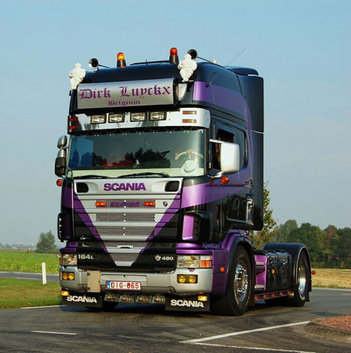 Dirk Luyckx; SCANIA 4 SERIES TOPLINE 4X2
