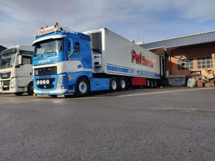VOLVO FH 04 6X2 MET 3 ASSIGE KOELOPLEGGER  PETER WOUTERS - Afbeelding 3