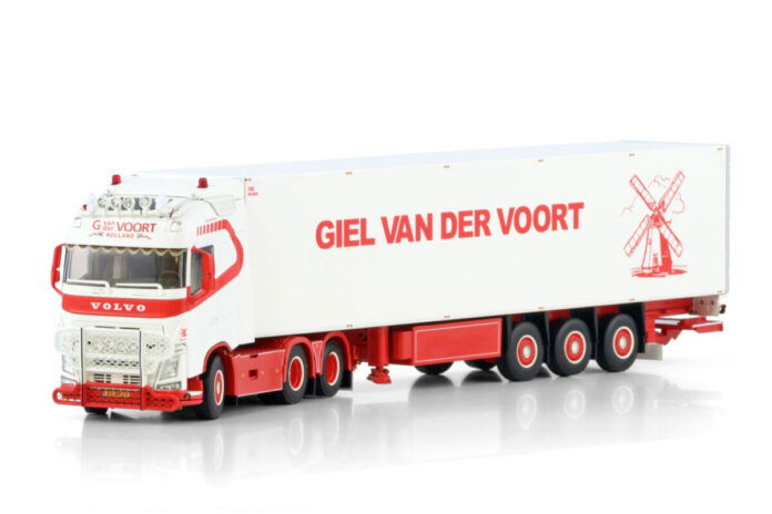 GIEL VAN DER VOORT; VOLVO FH4 GLOBETROTTER 6X2 TAG AXLE REEFER TRAILER - 3 AXLE
